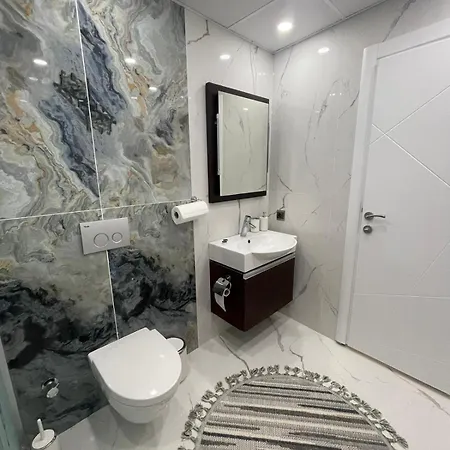 Large Full Close To Istanbul Airport Διαμέρισμα